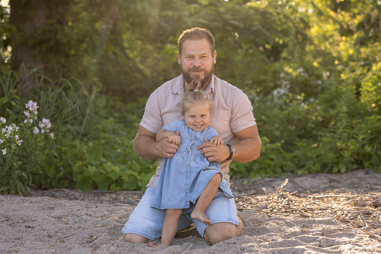 golden hour family photoshoot in Dunville